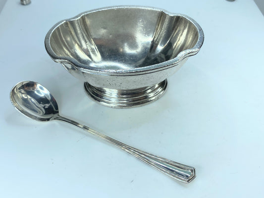 1946 Hotel Jefferson silver color dish International Sterling spoon