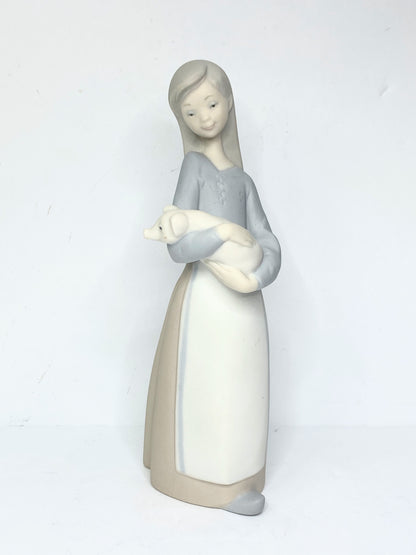 Lladro Girl With Piglet Porcelain Figurine– Spanish No 1011 Matte 7" A623
