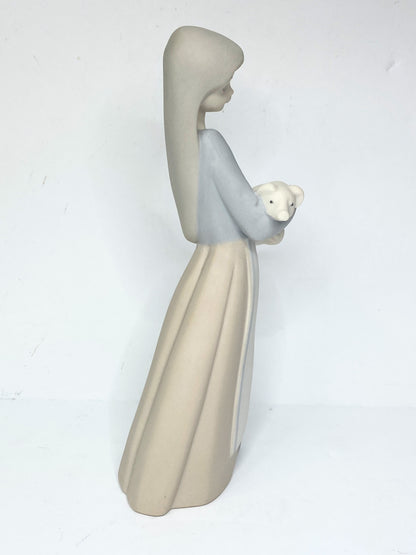 Lladro Girl With Piglet Porcelain Figurine– Spanish No 1011 Matte 7" A623