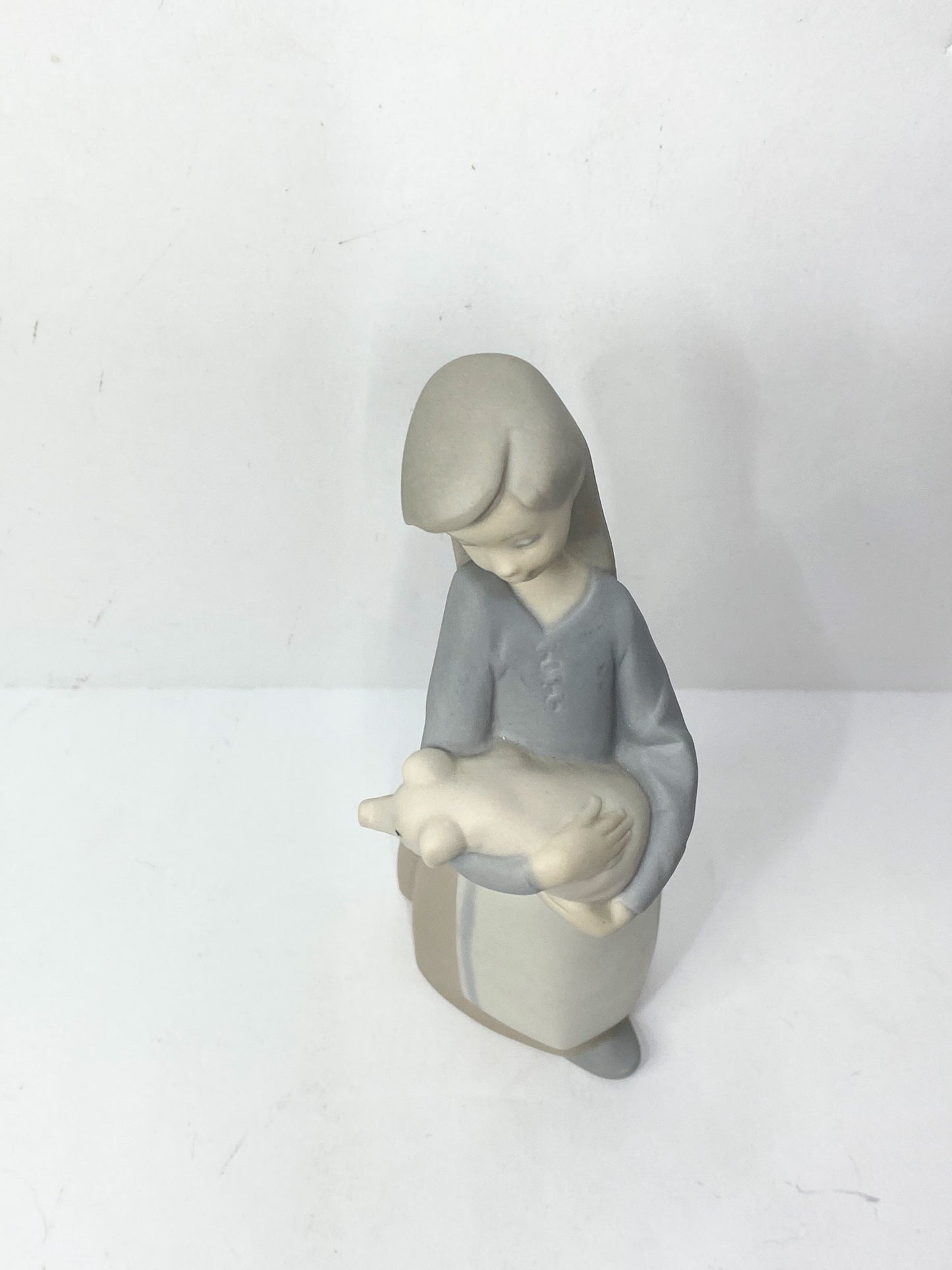 Lladro Girl With Piglet Porcelain Figurine– Spanish No 1011 Matte 7" A623
