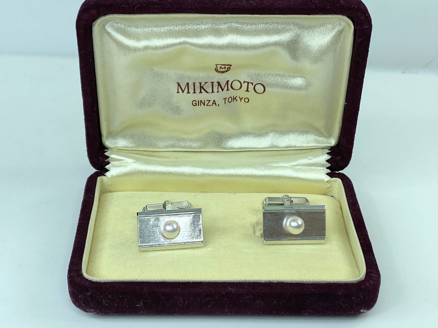 Mikimoto Sterling silver 5.7mm Akoya Cultured Pearl cufflink in box GS447