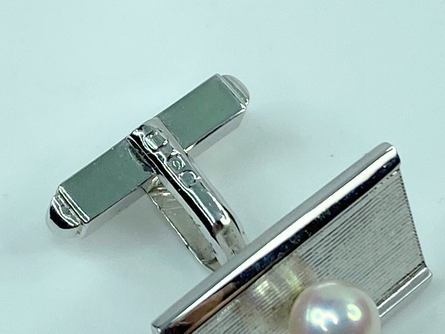 Mikimoto Sterling silver 5.7mm Akoya Cultured Pearl cufflink in box GS447