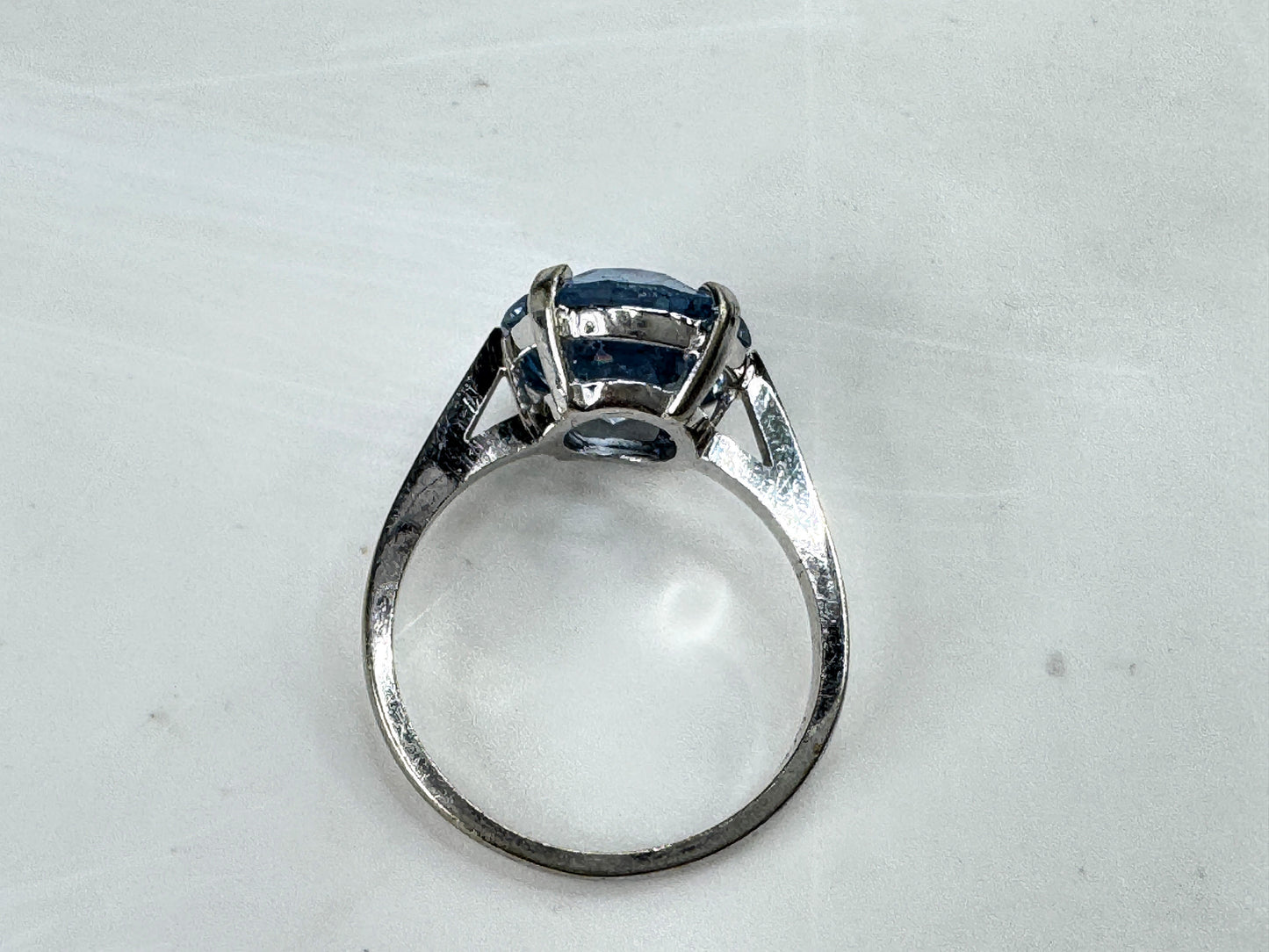 Art Deco 10K White Gold oval faceted Blue Topaz Ring Size 6.25 3.1g JR1830