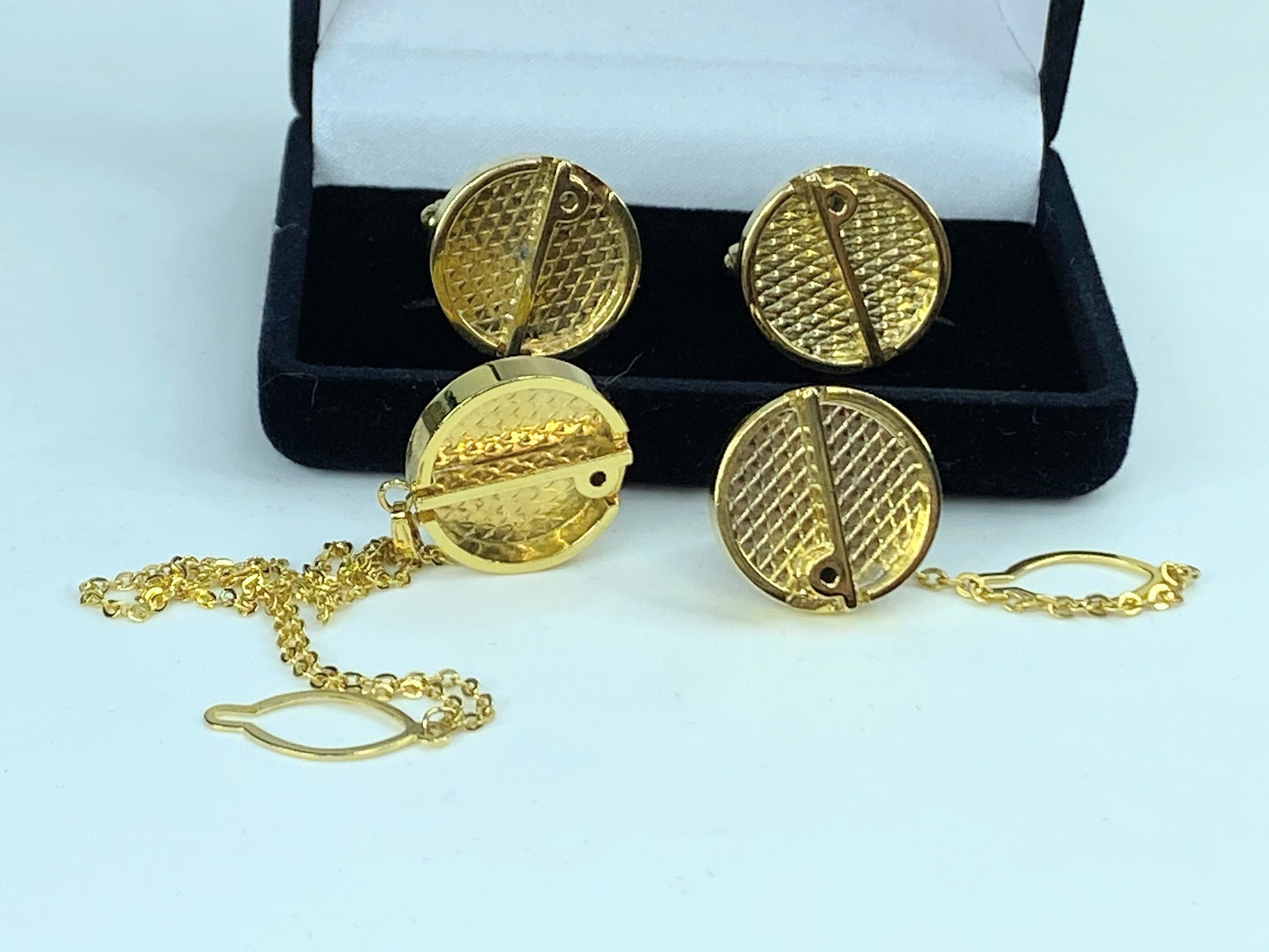 Alfred Dunhill Gold Color matching cufflinks Tie tack button tack set of 4 GS455