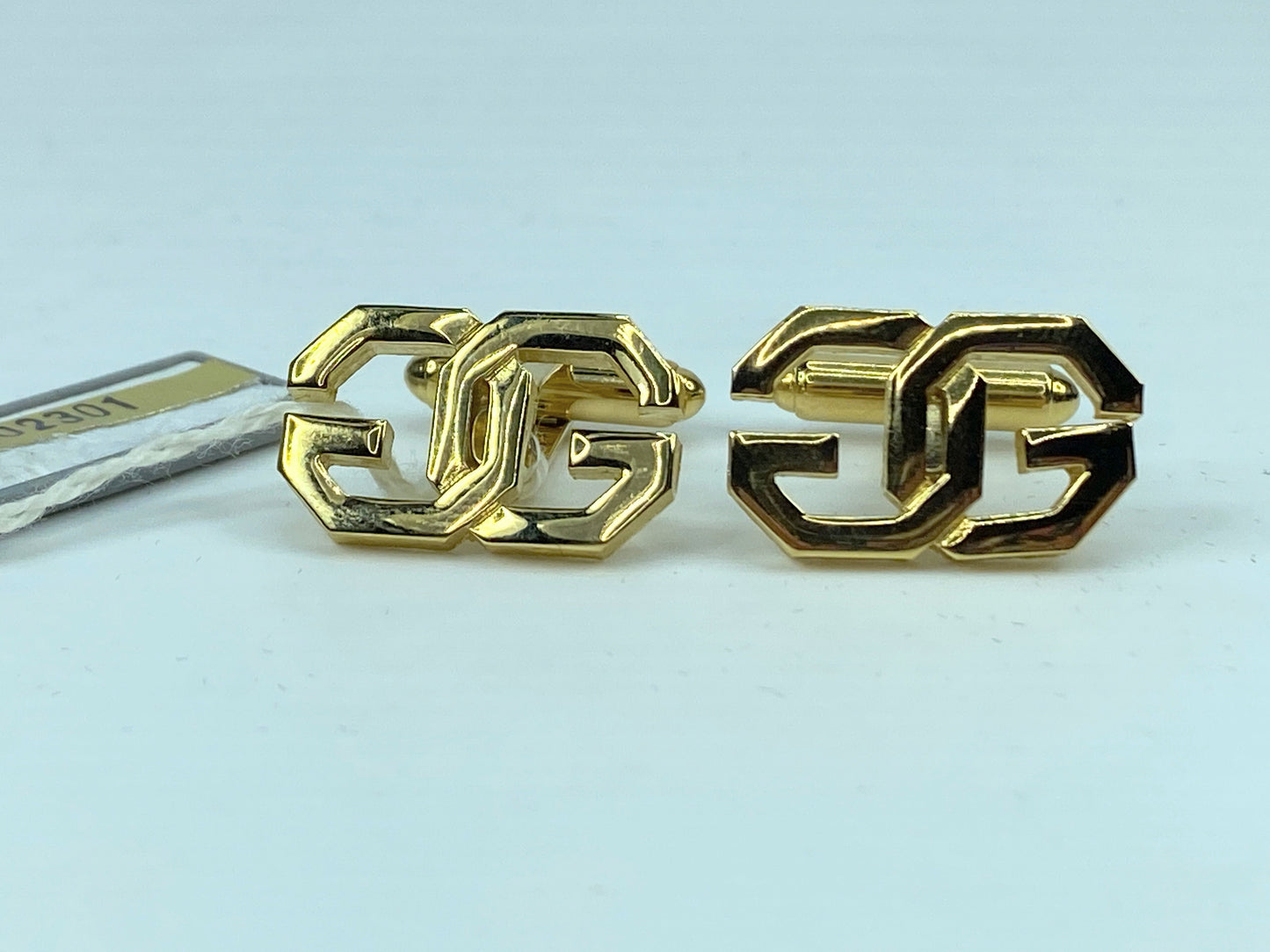 Bijoux Givenchy square gold silvery tone cufflink in black velvet 10.7g GS456