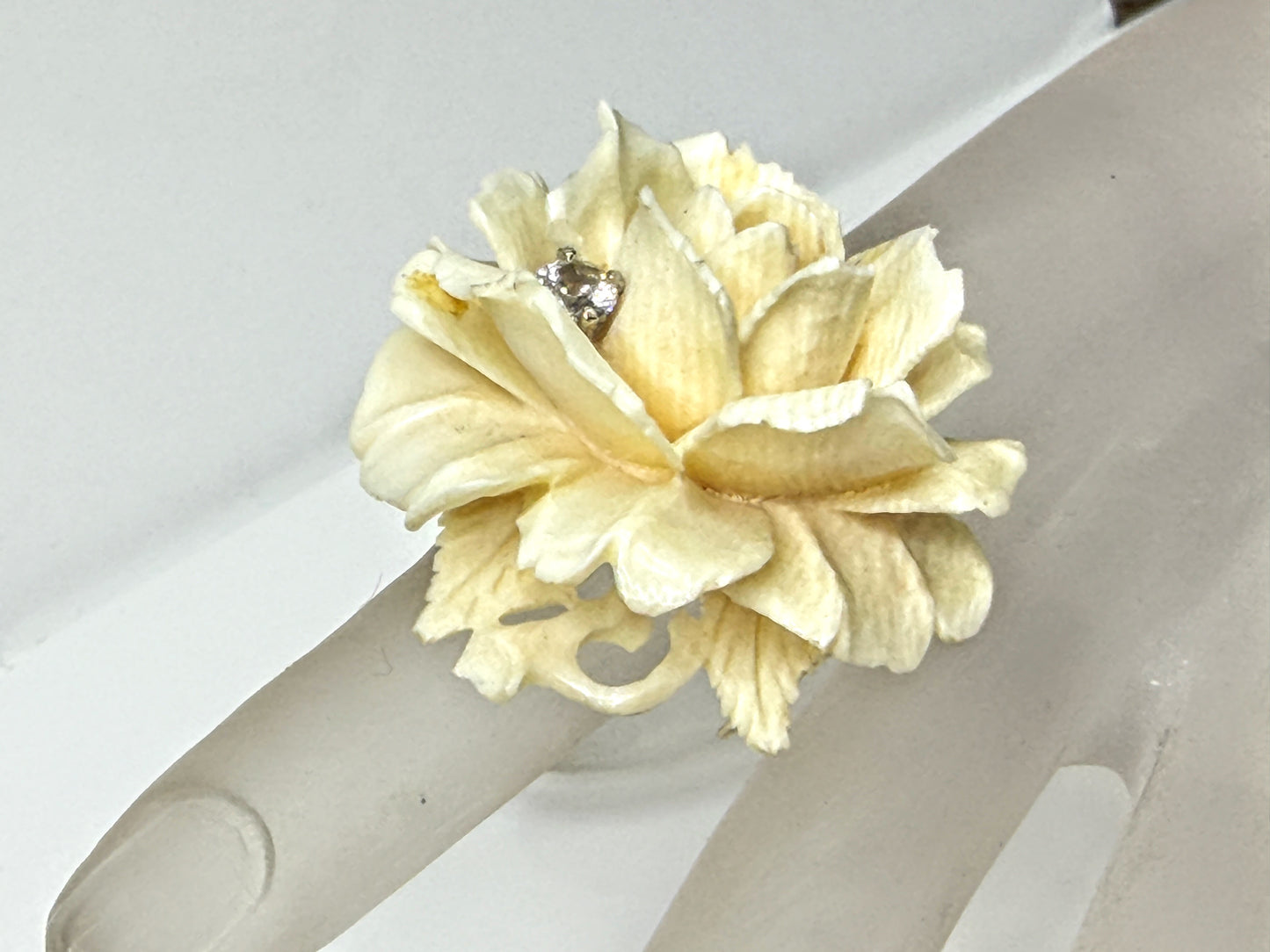 1950s Hand Carved Celluloid 3D Gem Rose 1/20 12K Gold Filled Flower Brooch GS832