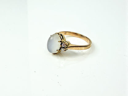 Vintage 1940s 14K Gold Oval Moonstone Cabochon Diamond Accents Ring 6 JR1653