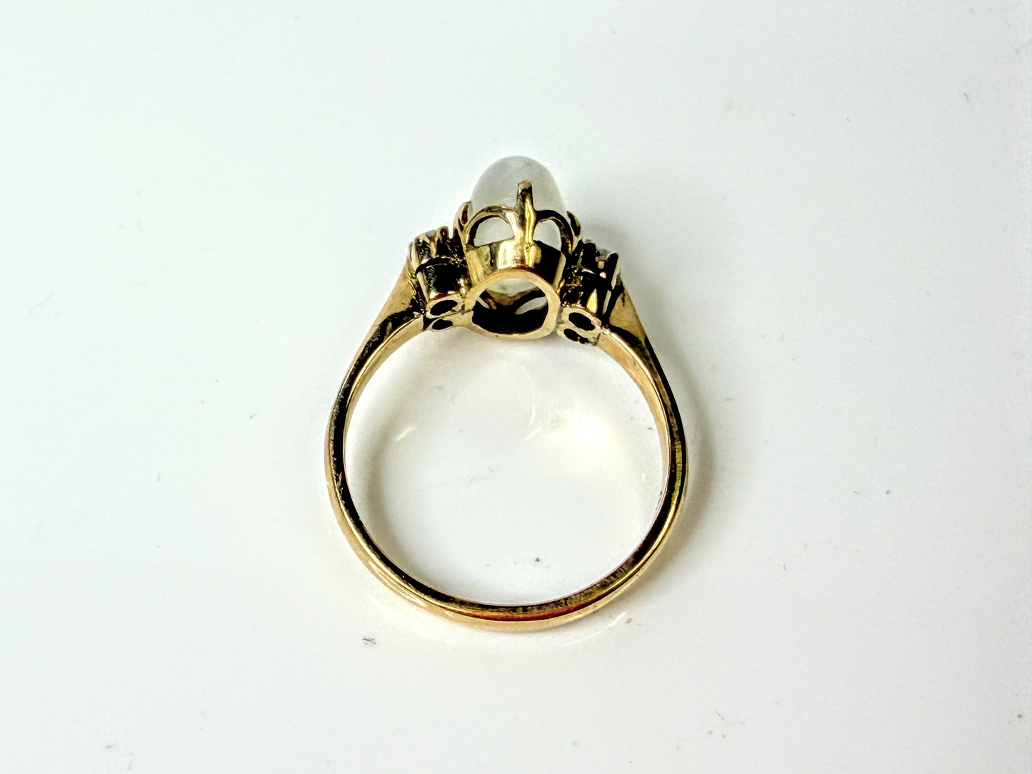 Vintage 1940s 14K Gold Oval Moonstone Cabochon Diamond Accents Ring 6 JR1653