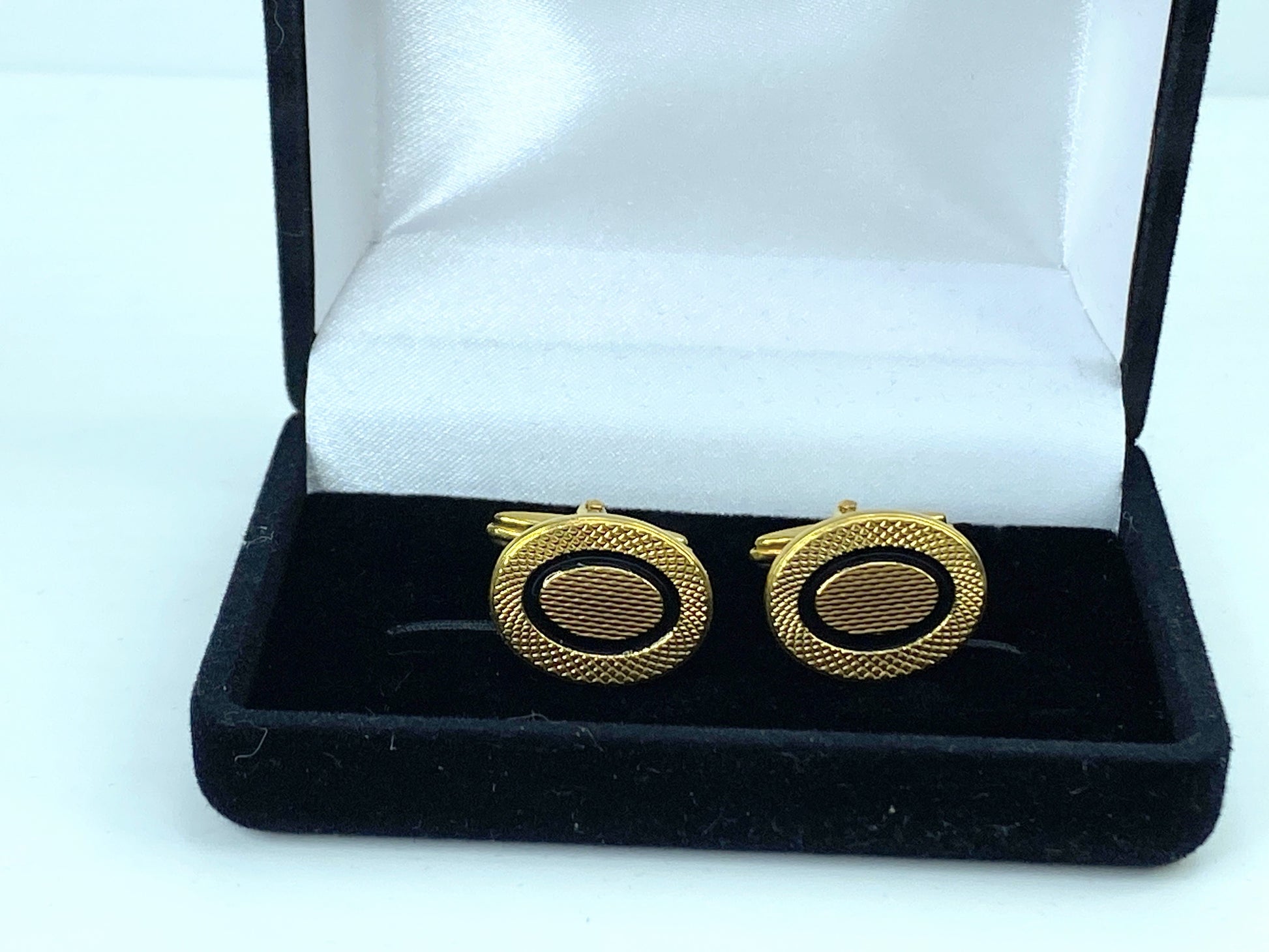 Alfred Dunhill gold tone plaid black enamel oval cufflinks 8.5g GS460