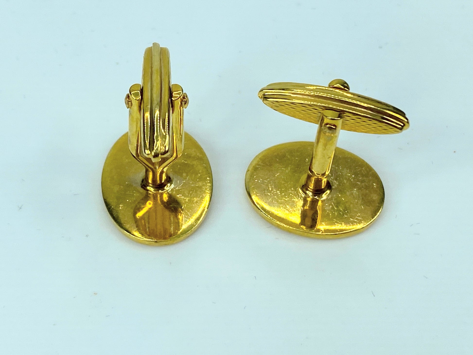 Alfred Dunhill gold tone plaid black enamel oval cufflinks 8.5g GS460