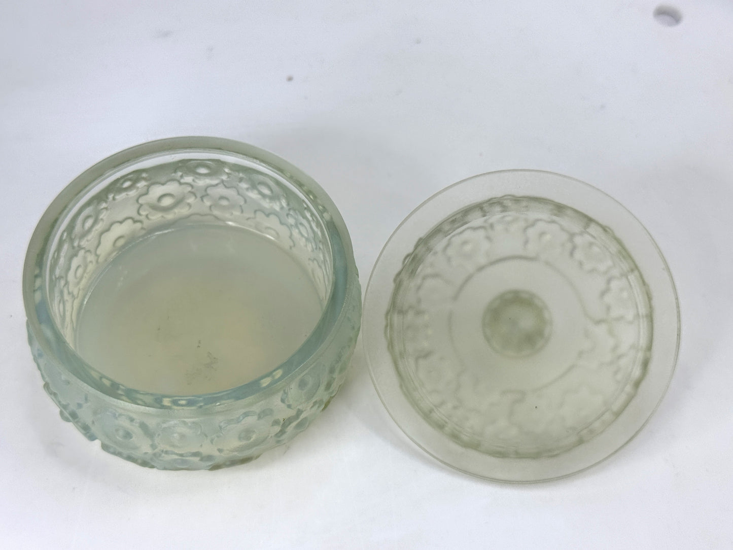 Vintage Sabino France Frosted Opalescent Glass Floral Trinket Box A1056