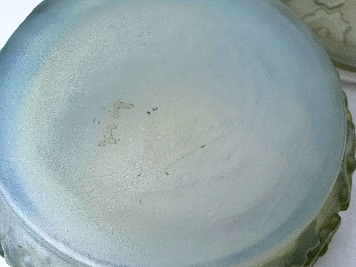 Vintage Sabino France Frosted Opalescent Glass Floral Trinket Box A1056