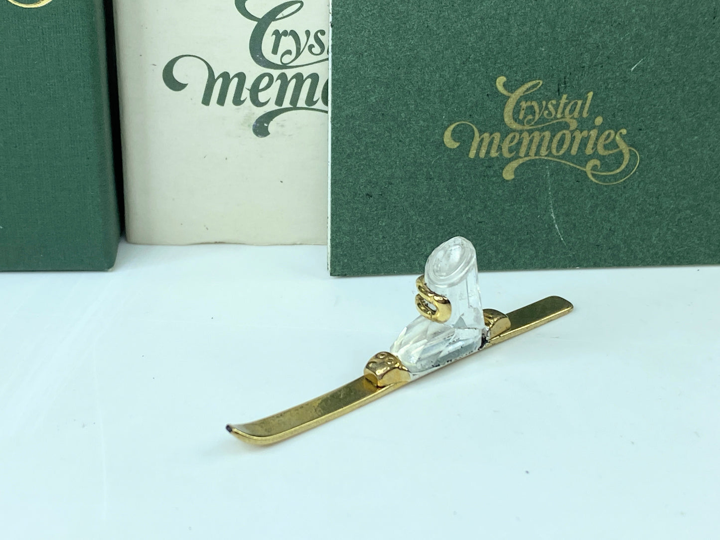 Swarovski Figurine Crystal Memories Ski Gold 174209 S244