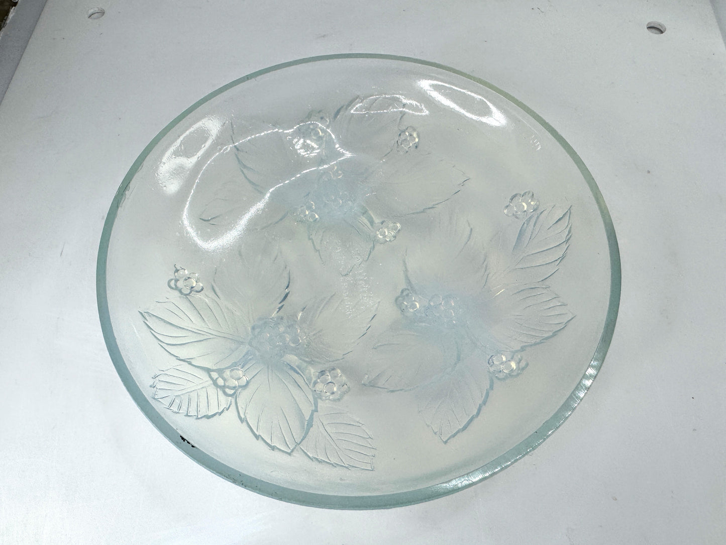 Vintage Sabino France Opalescent Glass Blackberry embossed Underplate Dish A1057
