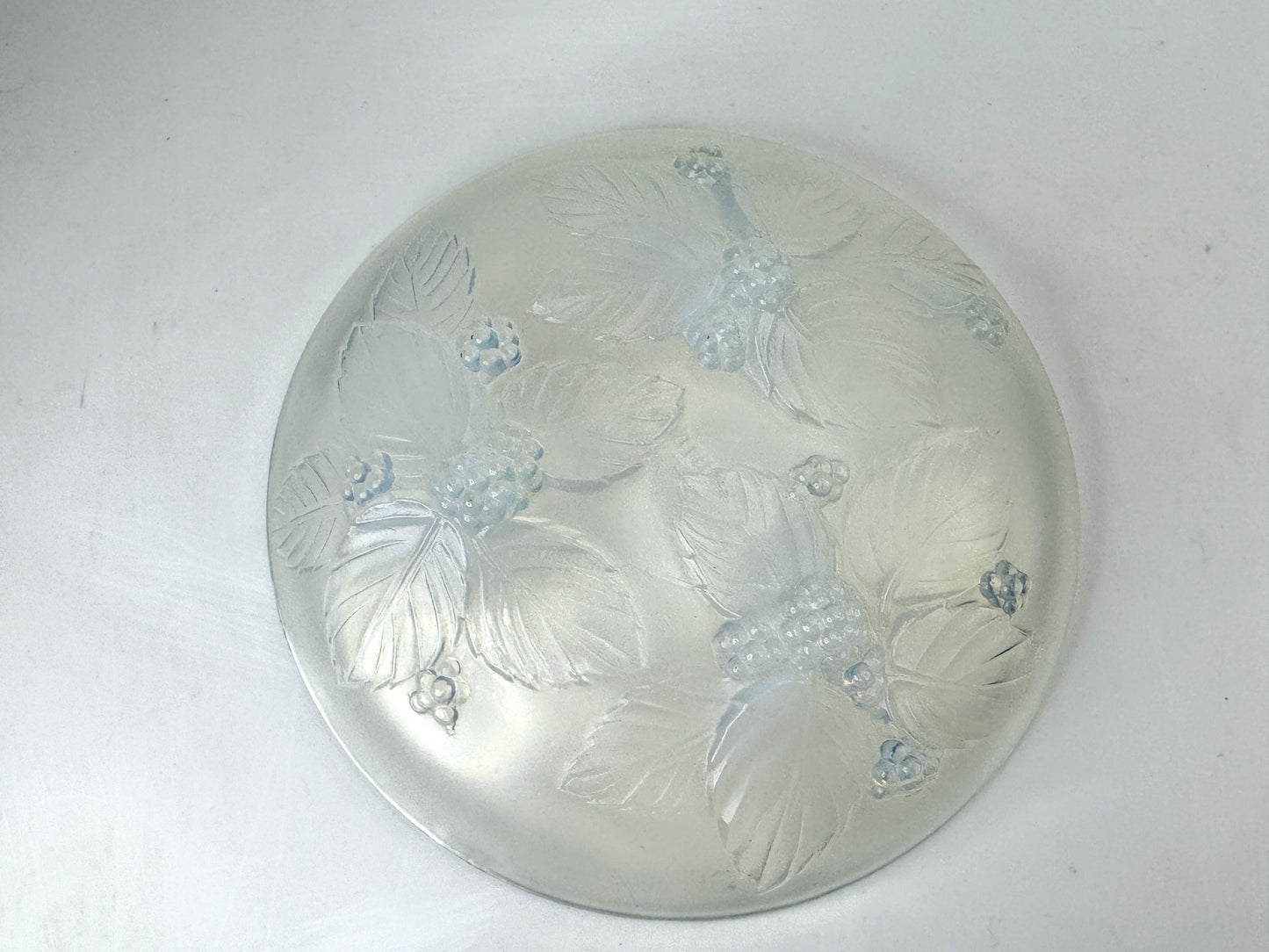 Vintage Sabino France Opalescent Glass Blackberry embossed Underplate Dish A1057