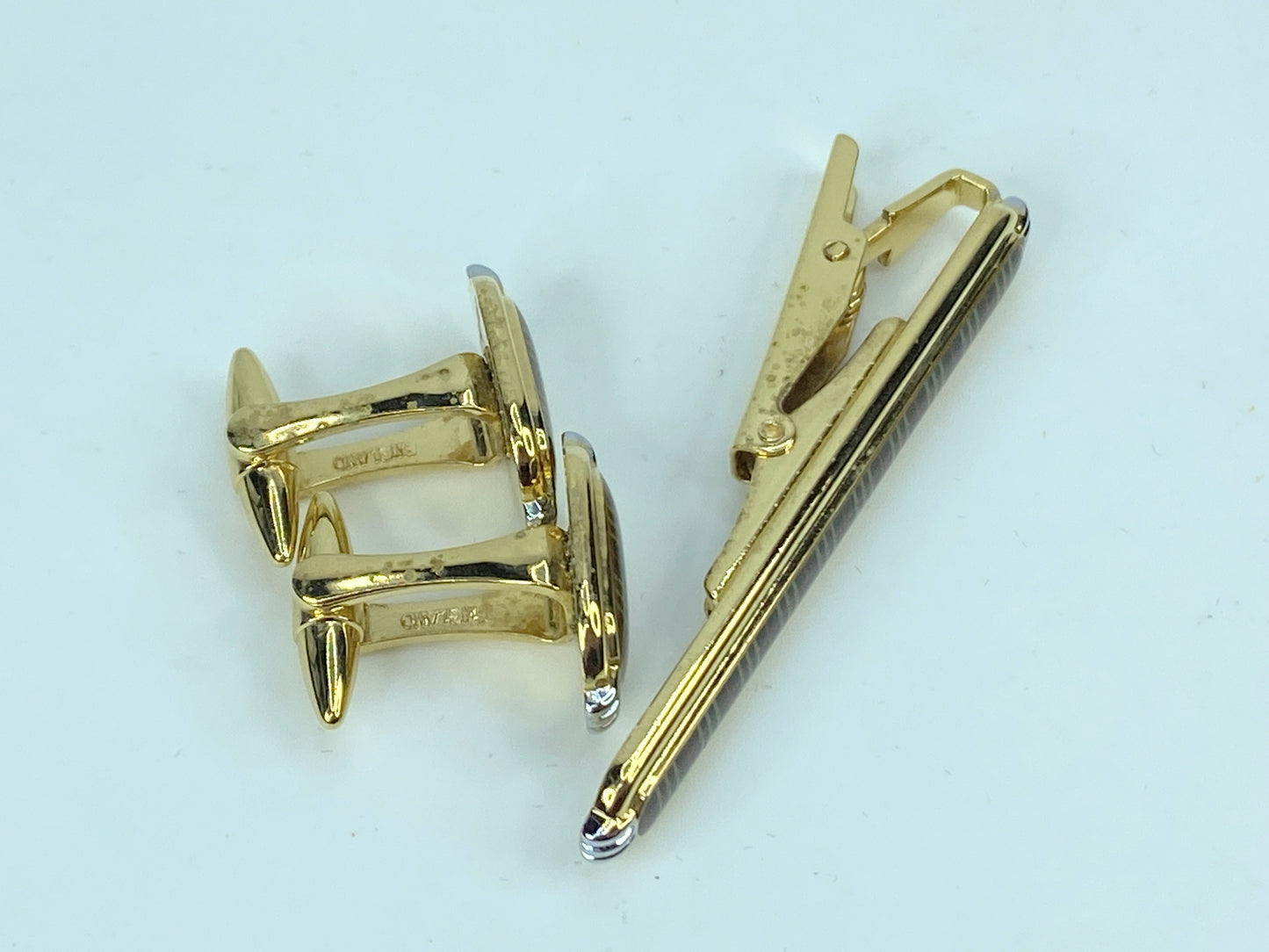 Burberry gold silvery tone Green Nova check cufflink tie clip GS462