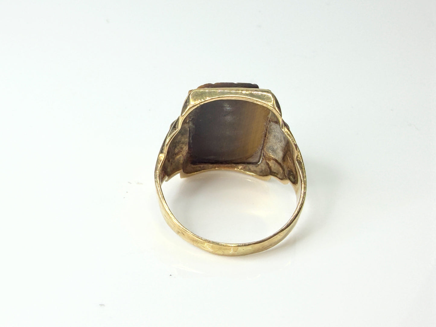Vintage 10K Gold Soldier Cameo Carved Tiger Eye Signet Ring Size 8.75 JR1657