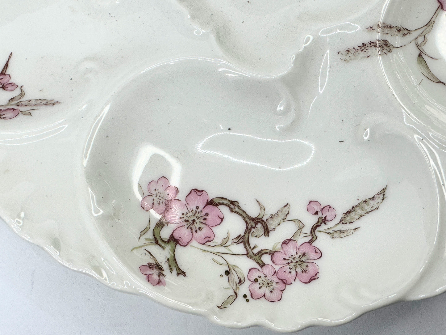 Antique Limoges Haviland & Co. Oyster Plate, Sakura Pink Flowers White 8.5" A494