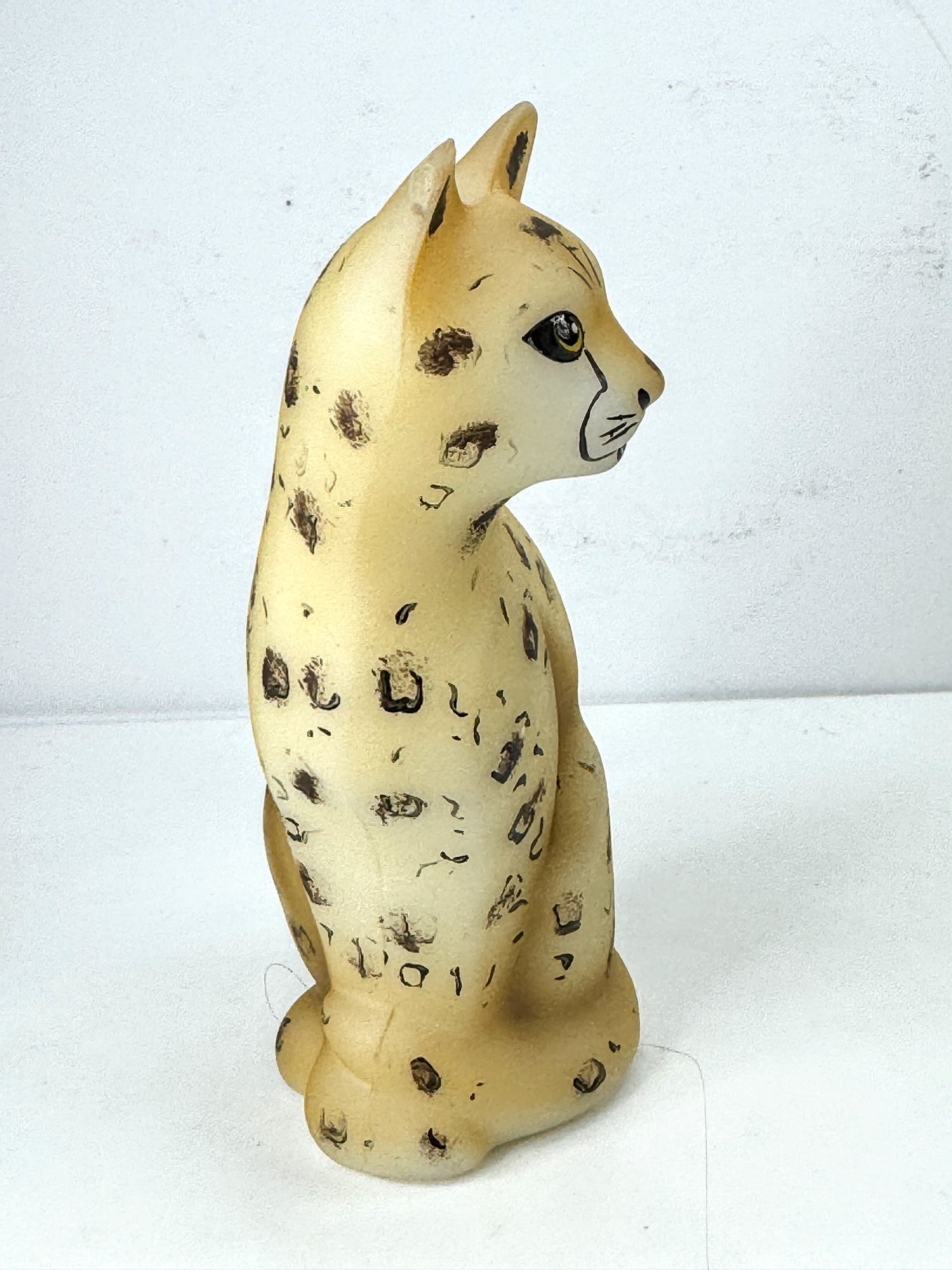 Fenton Hand Painted Leopard Stylized sitting Cat by D. Wyman A1061