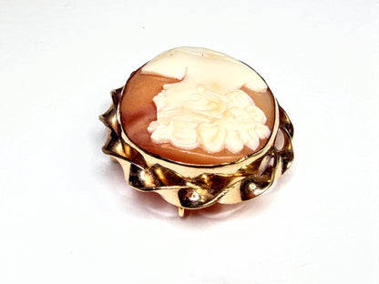Antique 14K Gold Shell Cameo Brooch Pendant Scalloped Floral Frame JR1661