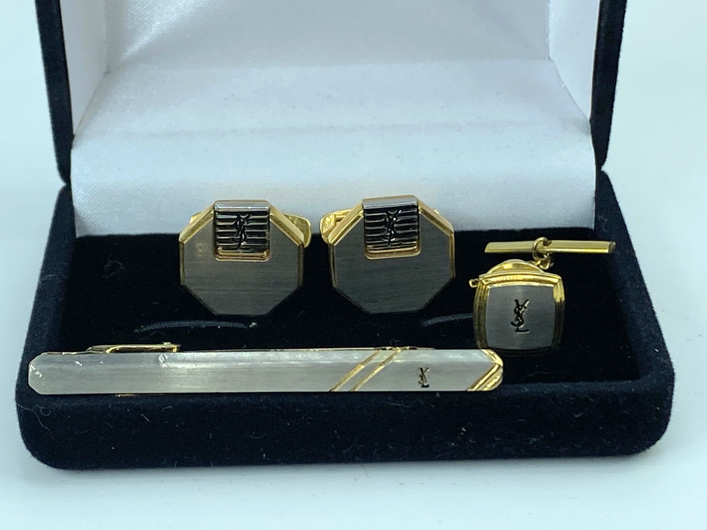 YSL Yves Saint Laurent Tie Pin, Tie Clip and Cufflinks Set GS551