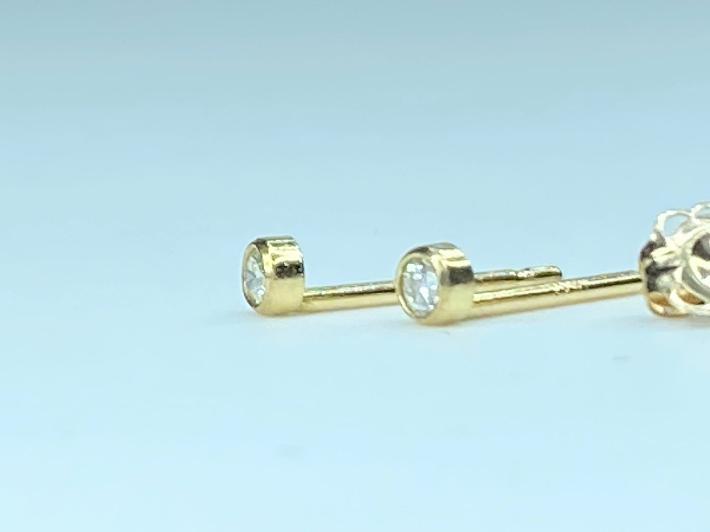 14K yellow gold  Diamond Micro-Bezel Stud Earrings JR98953