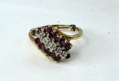 Vintage 10K Ruby Diamond accent Cluster Ring Size 6.25 JR1817