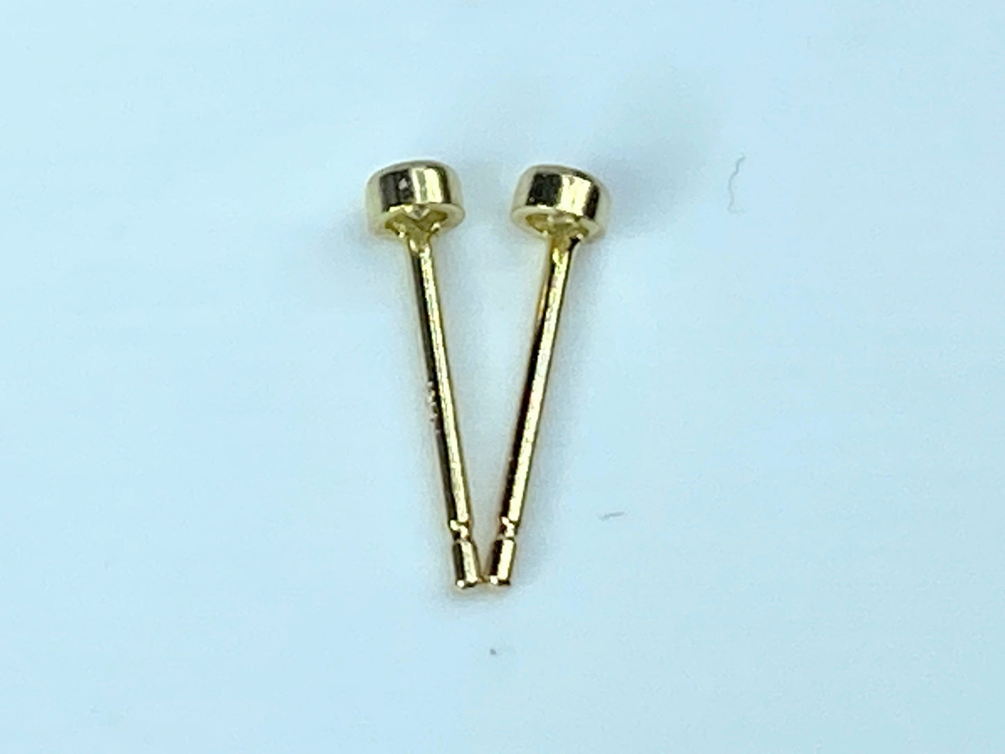 14K yellow gold  Diamond Micro-Bezel Stud Earrings JR98953