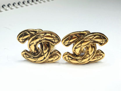 Vintage Chanel Gold Tone Quilted CC Logo Clip Earrings With Chanel Box GS833