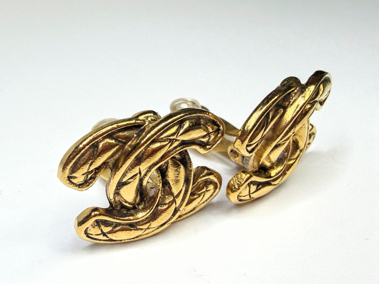 Vintage Chanel Gold Tone Quilted CC Logo Clip Earrings With Chanel Box GS833