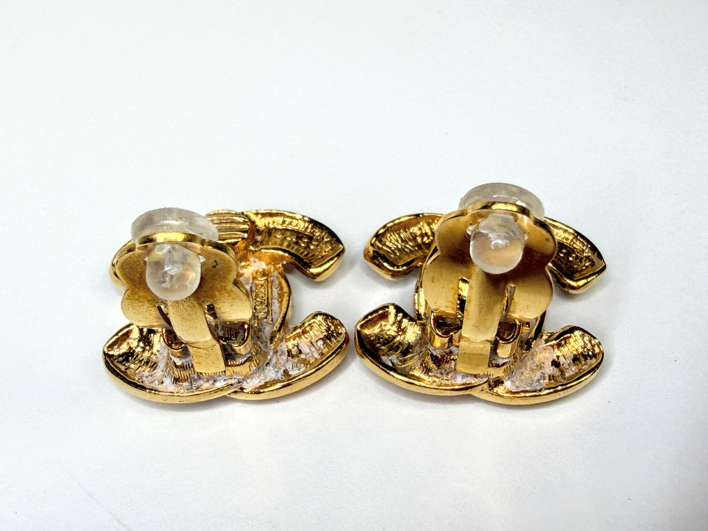 Vintage Chanel Gold Tone Quilted CC Logo Clip Earrings With Chanel Box GS833
