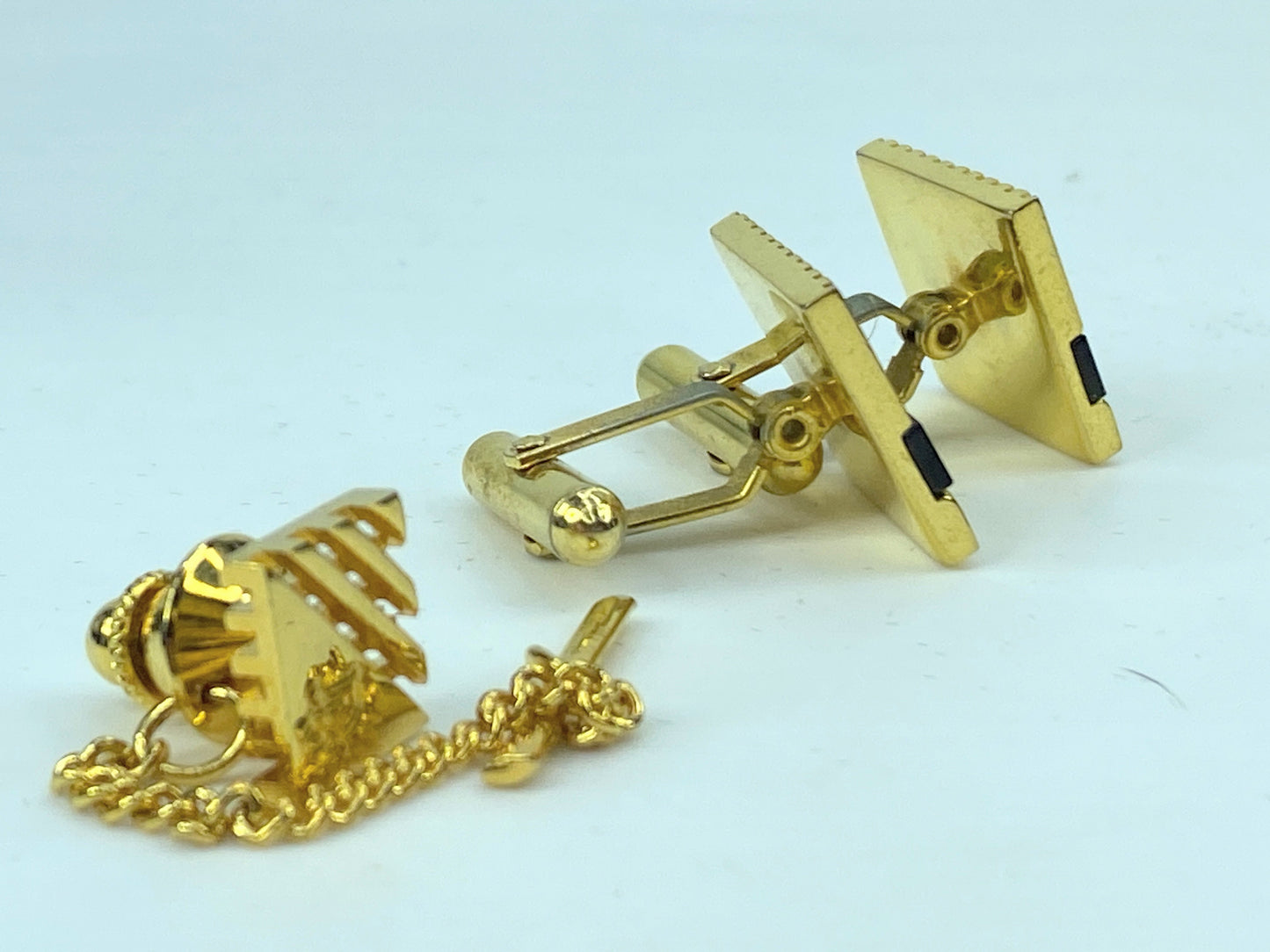 Vintage Gold-Tone Cufflinks and Tie Tag Set with Onyx GS553