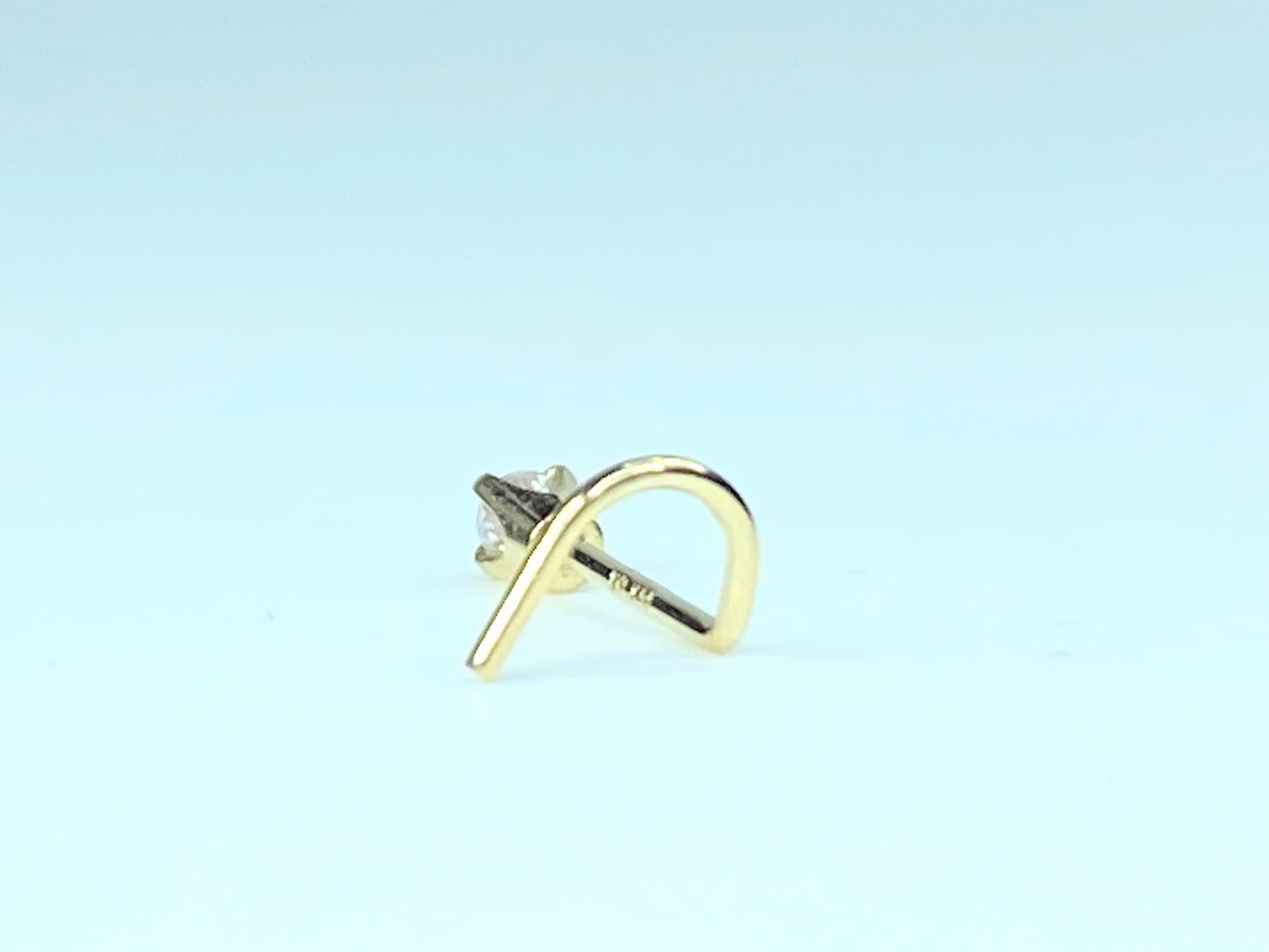 2mm G/VS2 Round brilliant Diamond 14K Gold Nose Screw 22 Gauge JR9858