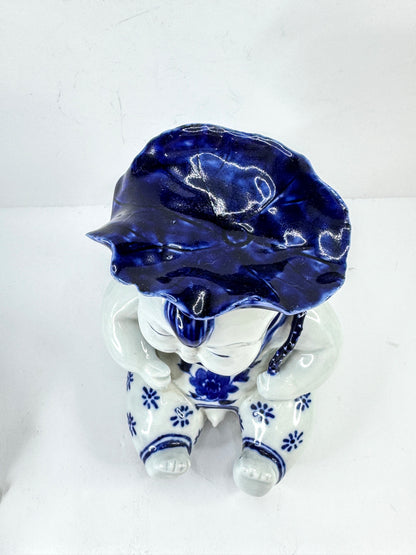 Vintage Blue & White Porcelain Chinese Boy Figurine A1128