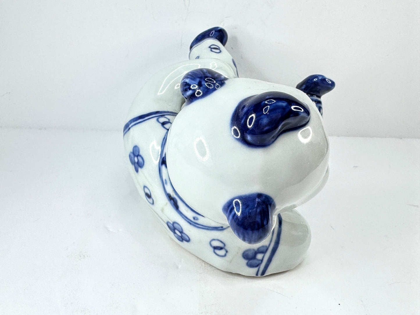 Vintage Blue & White Porcelain Reclining Boy Figurine A1130
