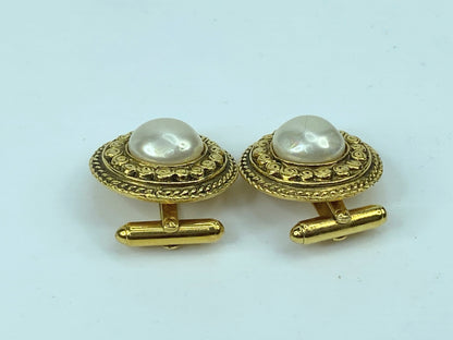 Chanel Pearl Cufflinks Gold Round Men's Fashion Clothing Accessories GS544