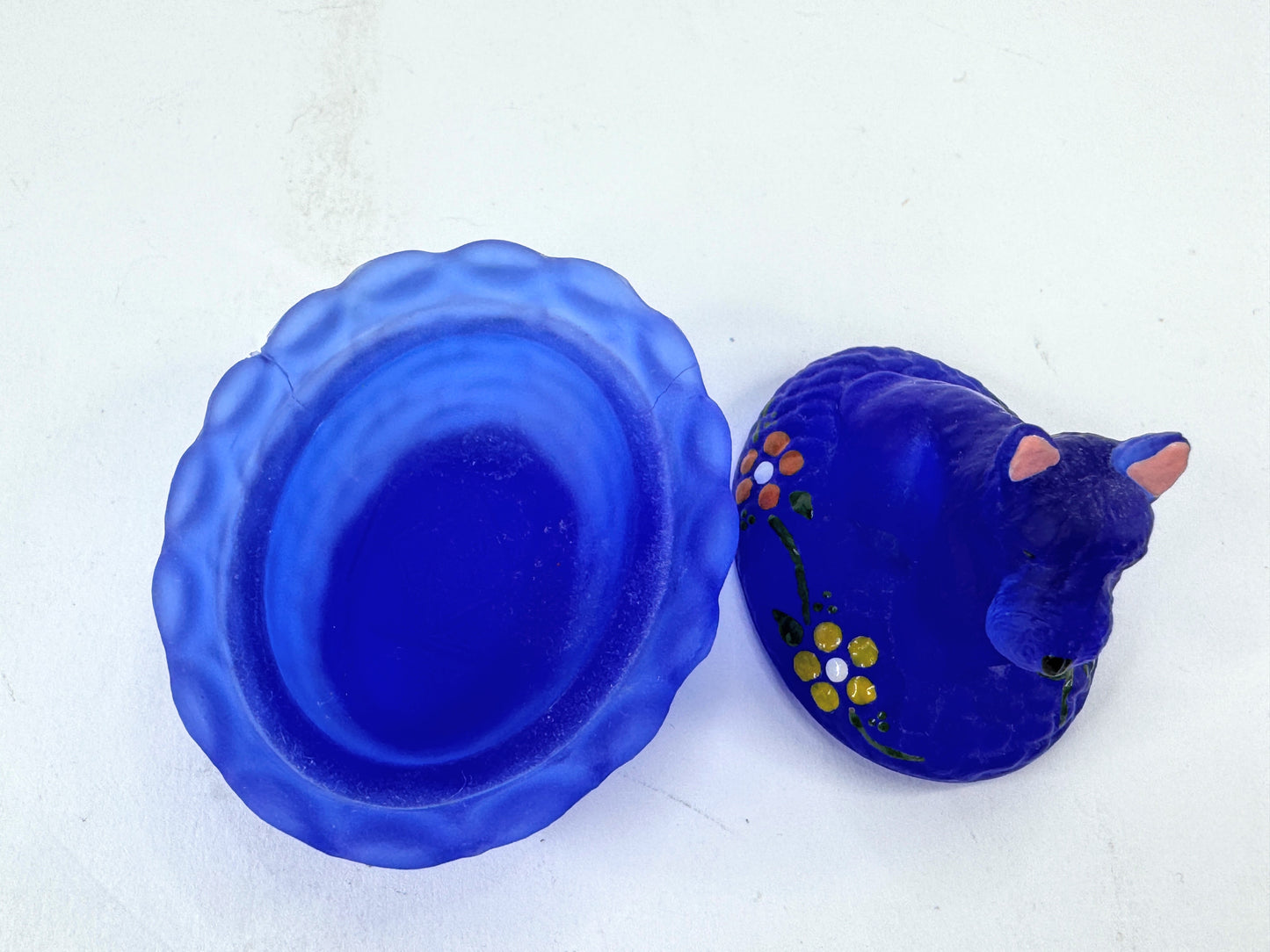 Vintage Boyd Satin Frost Blue Glass Scottie Dog Covered Trinket Dish A1184