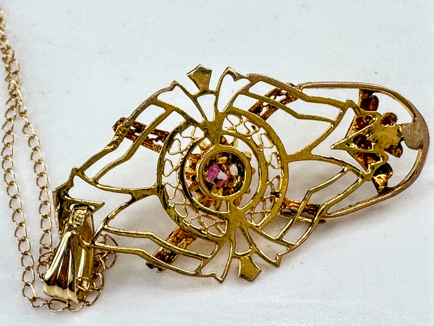 Mid Century 10K/14k Gold Ruby Pendant Necklace Openwork Abstract Design JR1824