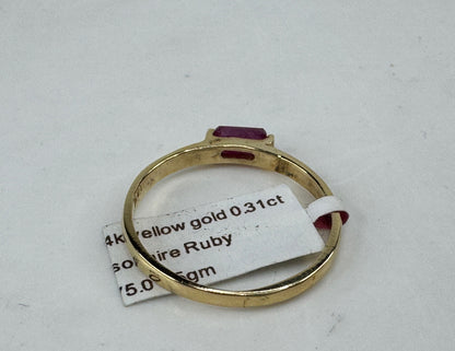 Vintage 14K Yellow Gold Straight Baguette Ruby Solitaire Ring Size 8 JR1826