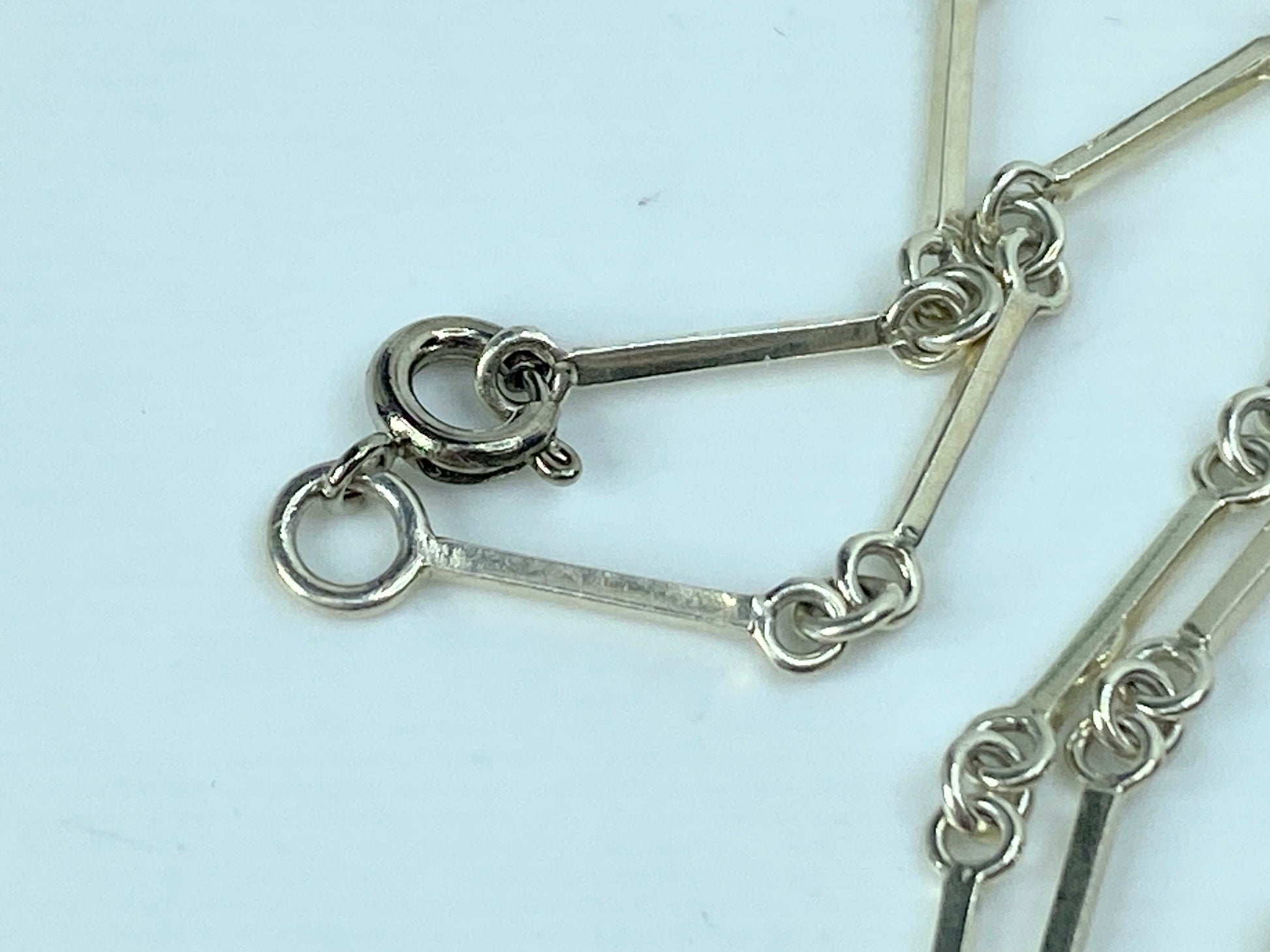 Ornate Sterling silver 7.0mm faceted Garnet bezel bar link necklace 15.5" JR573