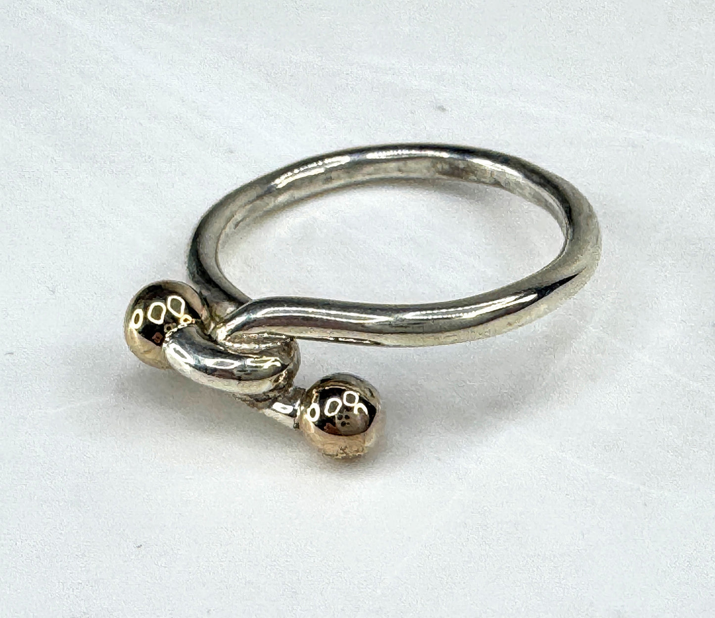 Tiffany & Co. Hook & Eye 18K Yellow Gold & Sterling Silver Ring Size 7 JR1839