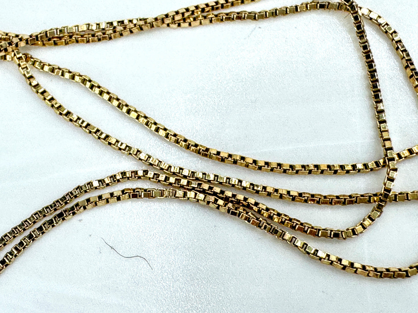 14K Yellow Gold Italian Box Chain Ripple Petite Cross Pendant Necklace JR1841