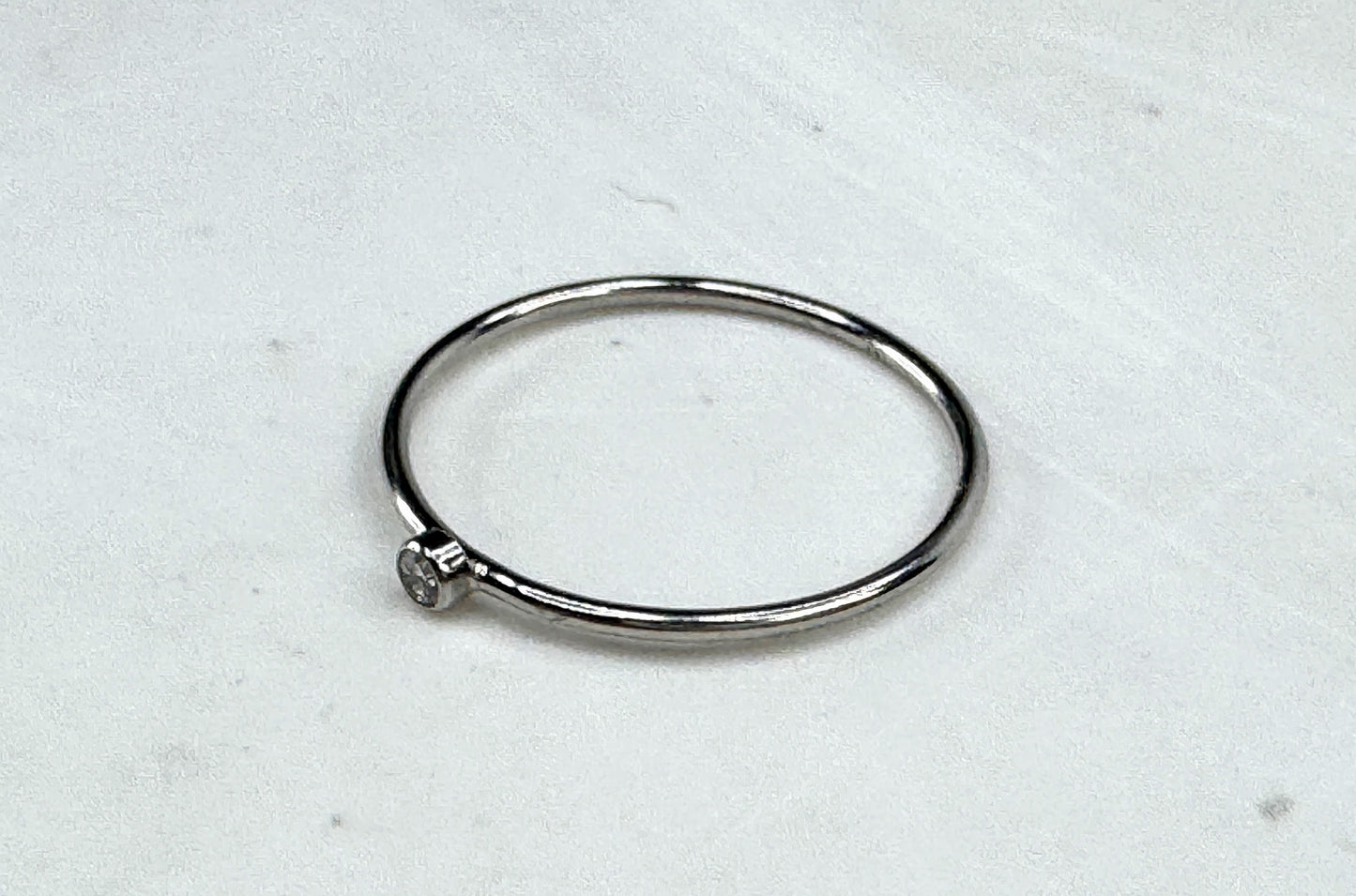 14K White Gold Bezel set Diamond Stackable Ring Minimalist per ring s7 New JR1843