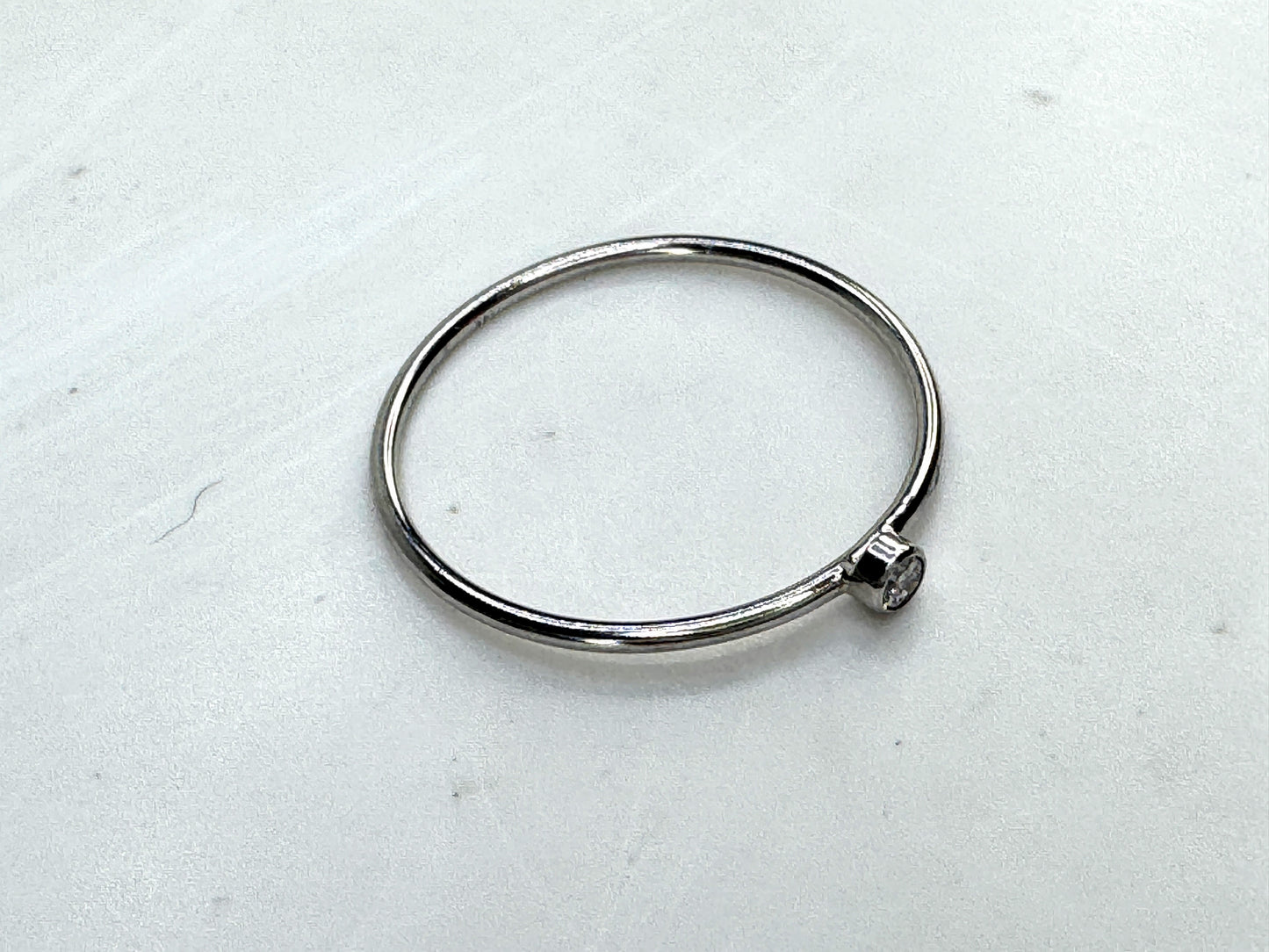 14K White Gold Bezel set Diamond Stackable Ring Minimalist per ring s7 New JR1843