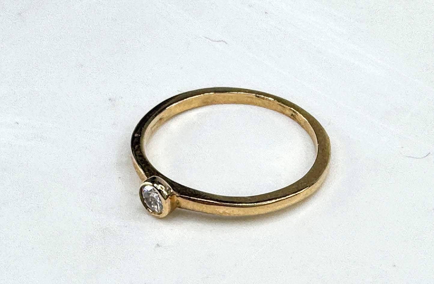 14K Gold Bezel Set 0.11ct G/SI Diamond Stacking Ring Solitaire per ring JR1845