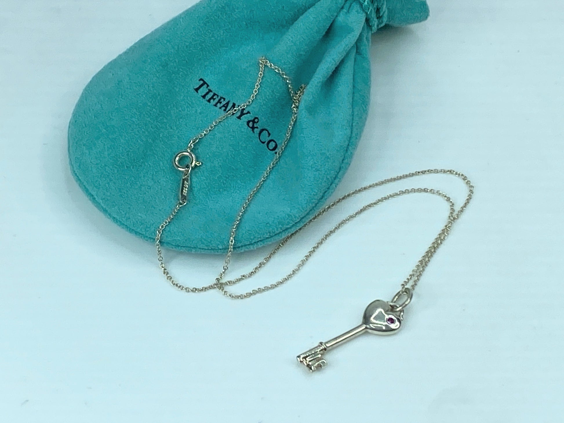 Tiffany & Co. sterling silver Ruby Puffy Heart Love Key pendant necklace JR577