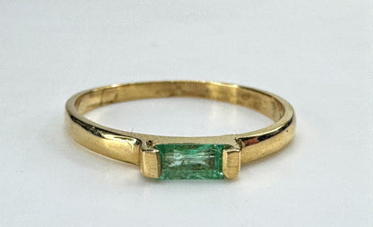 14K Gold Emerald Baguette Solitaire Ring Minimalist Stacking Size 6.75 JR1848