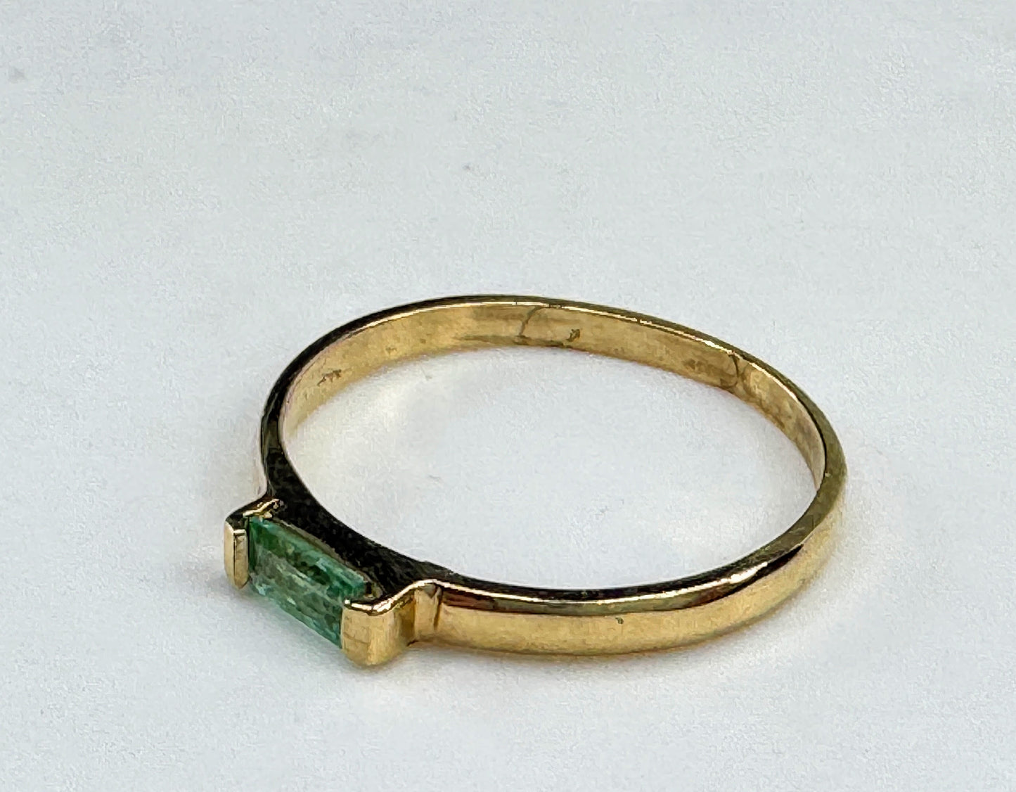 14K Gold Emerald Baguette Solitaire Ring Minimalist Stacking Size 6.75 JR1848