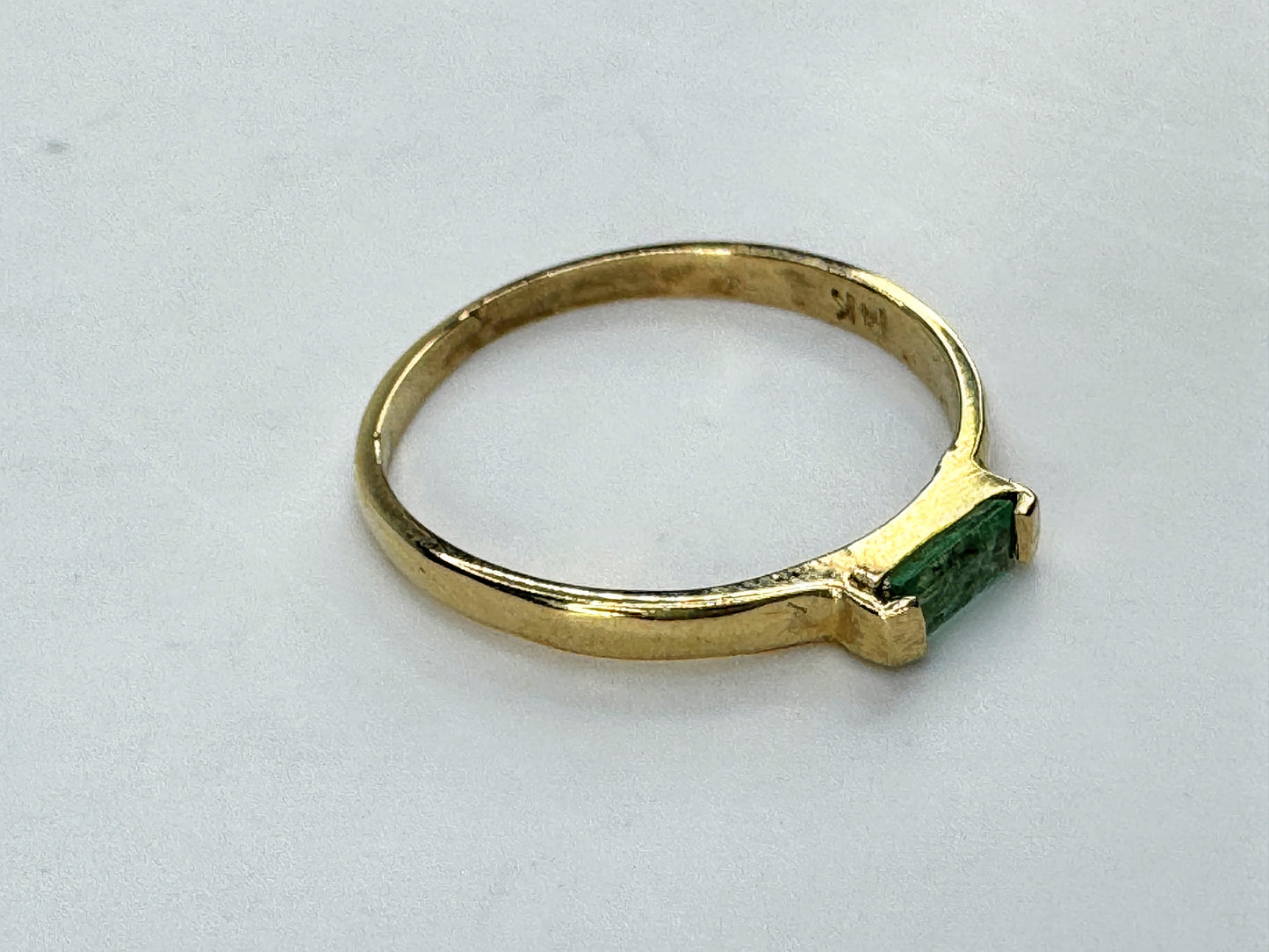 14K Gold Emerald Baguette Solitaire Ring Minimalist Stacking Size 6.75 JR1848