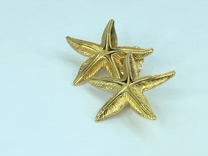 Christian Dior Vintage Starfish gold tone texture clip on Earring GS467